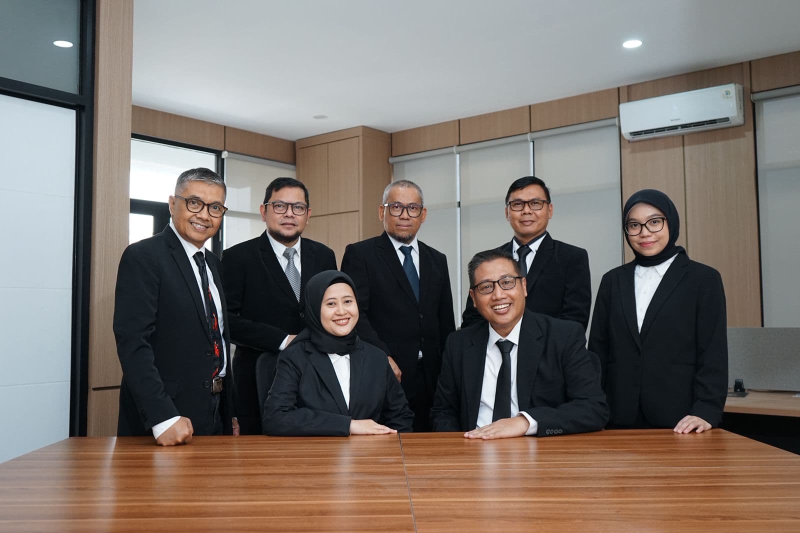 Headliner on meeting